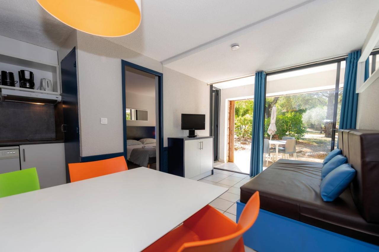 Residence Vacances Bleues Lou Castel Berrias-et-Casteljau Exterior photo
